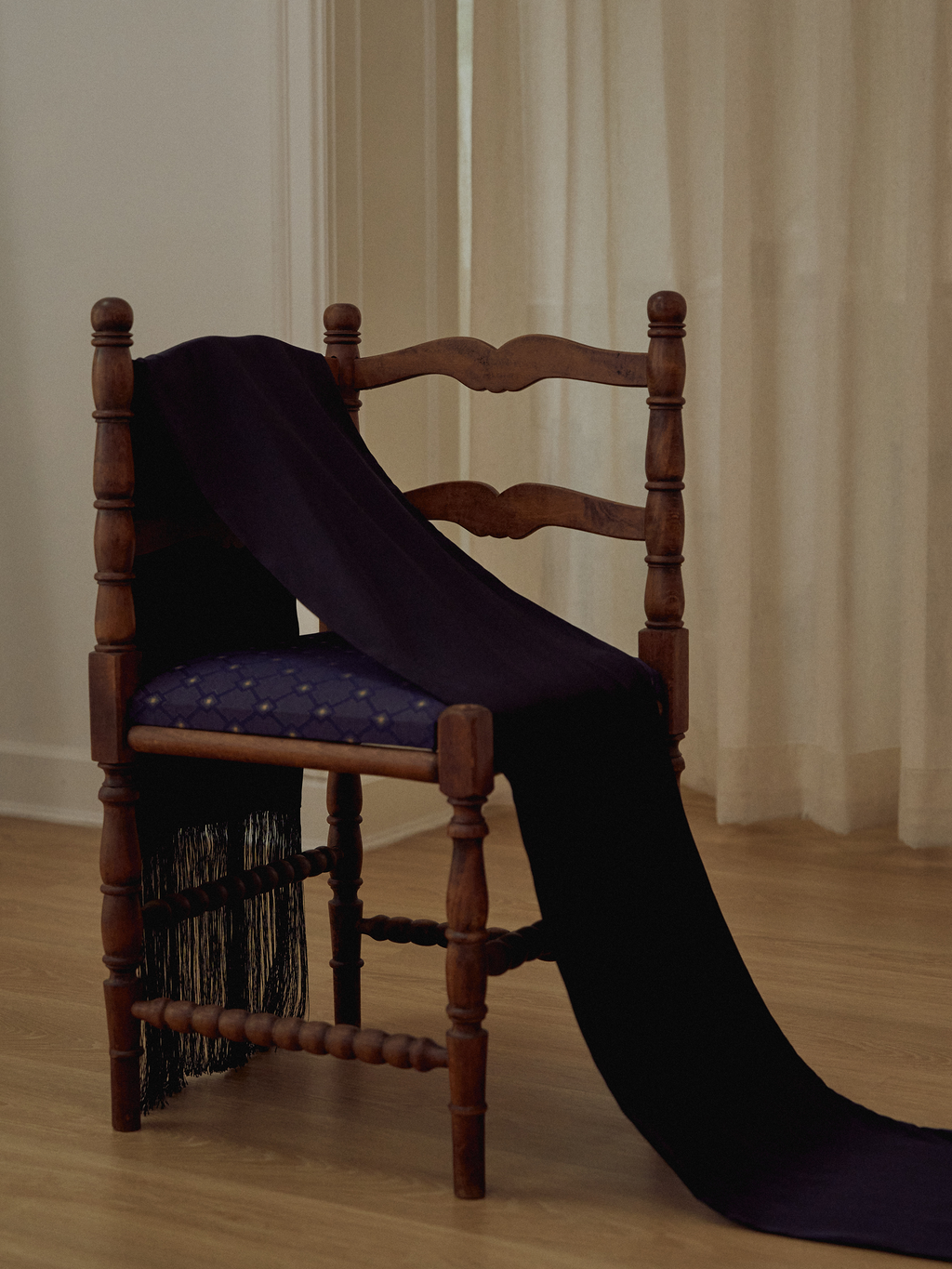 fringe scarf - tuxedo black