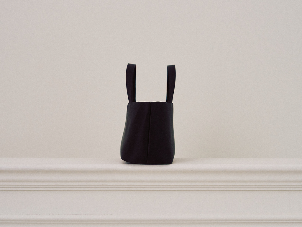 mini ē - onyx black