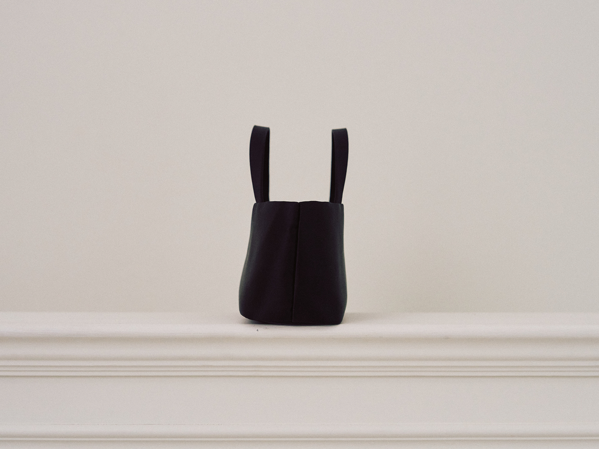 mini ē - onyx black