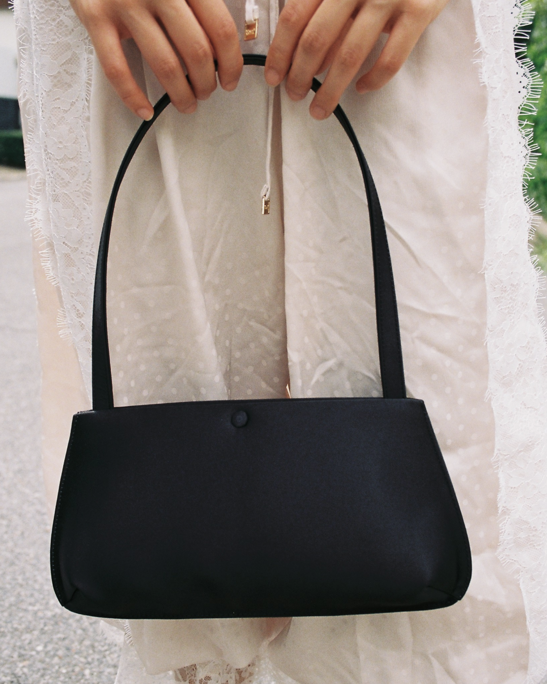 mia - black